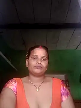 Shivani09900 online show from July 4, 2026, 5:02 am