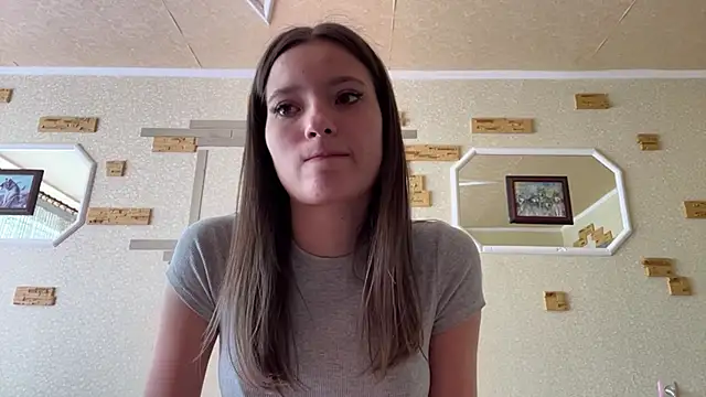Snapshot of VersedFiend chatting on April 26, 2026, 8:12 am VersedFiend online show from April 26, 2026, 8:12 am