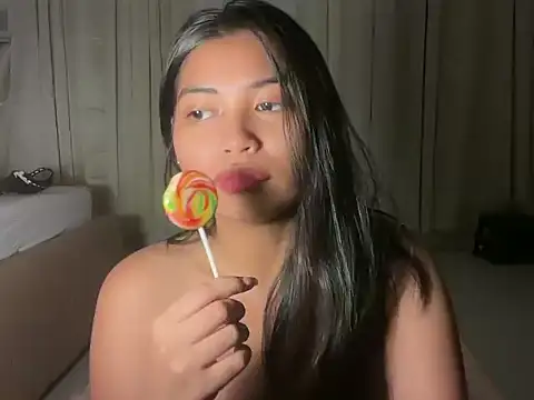 Snapshot of zafarina_18 chatting on April 14, 2026, 2:34 pm zafarina 18 online show from April 14, 2026, 2:34 pm