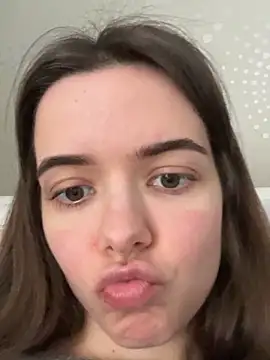 AForbiddenFlower online show from April 3, 2026, 12:47 pm