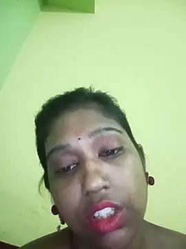 bannerjeesneha20 online show from May 30, 2026, 7:22 pm
