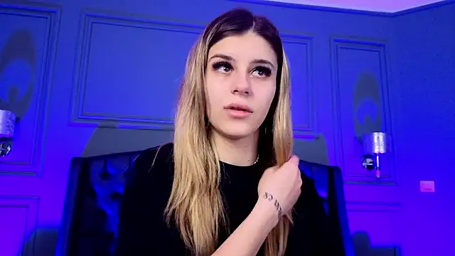 Sierra Russo online show from March 30, 2026, 4:13 am