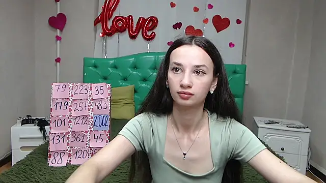 Je55icaBreeze online show from July 14, 2026, 5:12 am