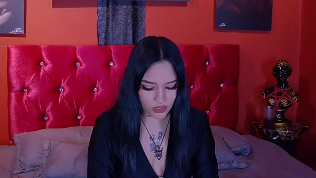 Val viixen online show from April 14, 2026, 1:39 pm