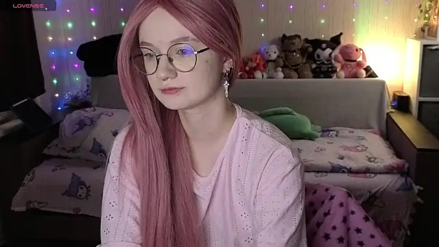 Snapshot of JulietFisher chatting on March 28, 2026, 4:12 am JulietFisher online show from March 28, 2026, 4:12 am