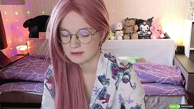 Snapshot of JulietFisher chatting on April 12, 2026, 5:01 am JulietFisher online show from April 12, 2026, 5:01 am