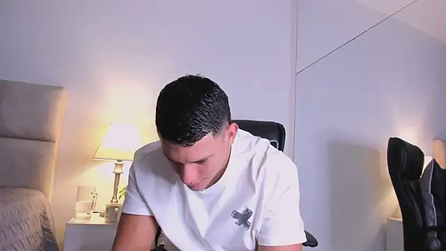 Chriss Diamond online show from June 30, 2026, 8:43 pm