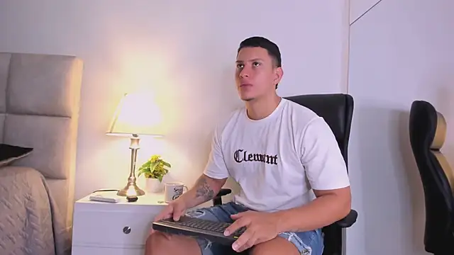 Chriss Diamond online show from July 8, 2026, 8:35 pm
