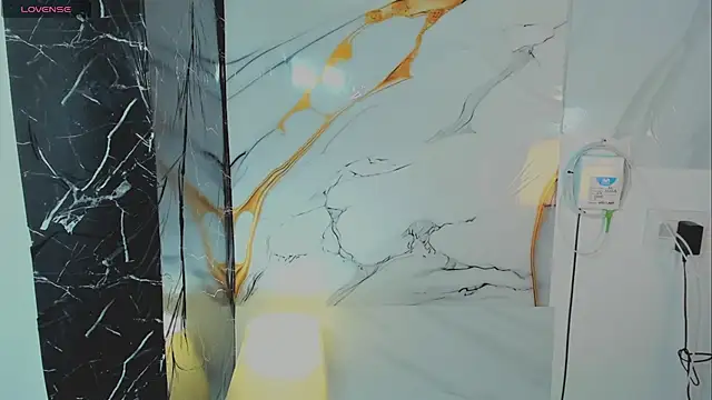 sophia vivass online show from April 10, 2026, 12:16 am