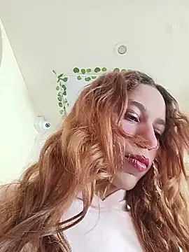 Snapshot of ValerieWoodsl chatting on May 18, 2026, 6:36 pm ValerieWoodsl online show from May 18, 2026, 6:36 pm