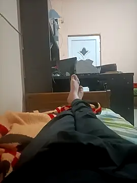 idris06 online show from April 15, 2026, 9:59 pm