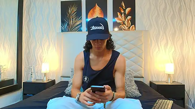 Abravanel Sefardi online show from June 2, 2026, 8:55 pm