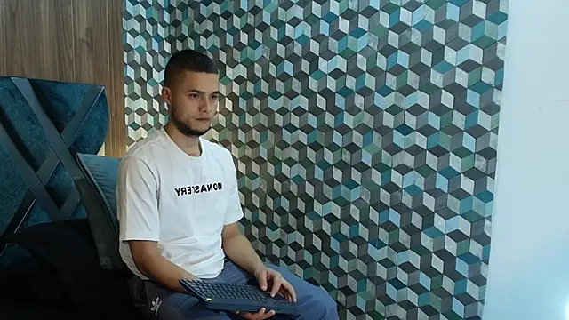 Snapshot of Joaho_Fernandez chatting on May 15, 2026, 9:22 pm Joaho Fernandez online show from May 15, 2026, 9:22 pm
