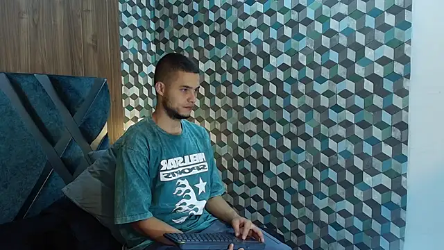 Snapshot of Joaho_Fernandez chatting on May 16, 2026, 9:13 pm Joaho Fernandez online show from May 16, 2026, 9:13 pm