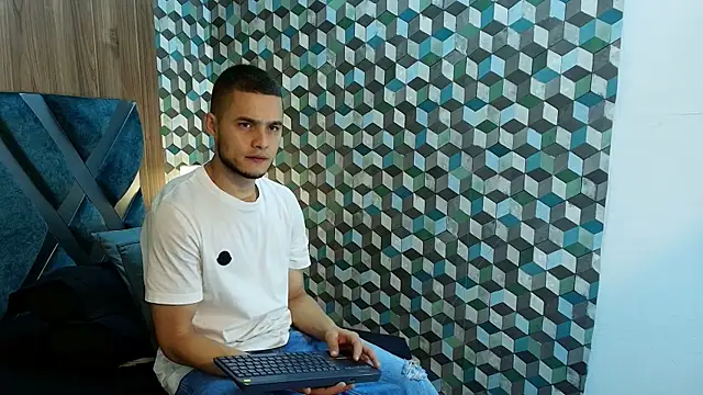 Snapshot of Joaho_Fernandez chatting on May 25, 2026, 9:32 pm Joaho Fernandez online show from May 25, 2026, 9:32 pm
