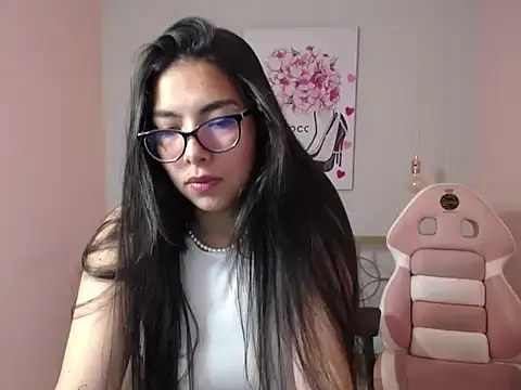 Snapshot of Selena_G_x chatting on March 27, 2026, 8:52 pm Selena G x online show from March 27, 2026, 8:52 pm