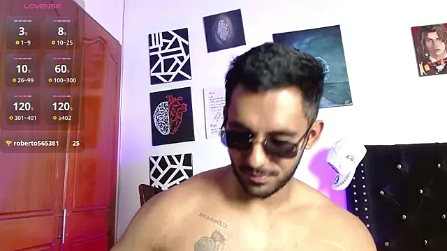 Snapshot of romanpearce_ chatting on May 27, 2026, 8:28 pm romanpearce online show from May 27, 2026, 8:28 pm