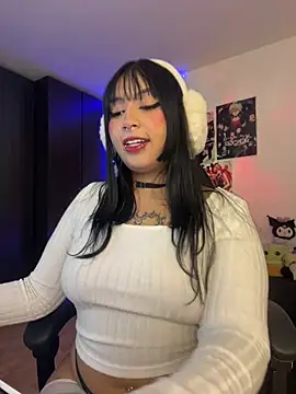 Hinataaa  online show from March 25, 2026, 4:40 am