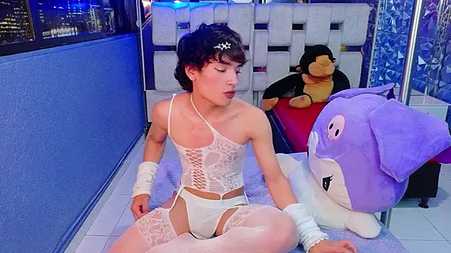 IsaacNovaa online show from May 30, 2026, 7:49 am