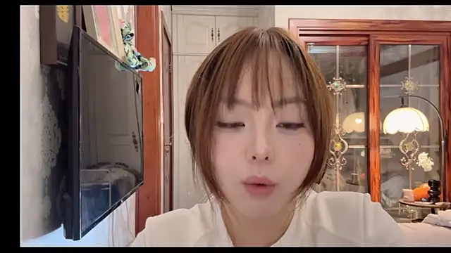 thelittlexx online show from May 26, 2026, 7:59 am