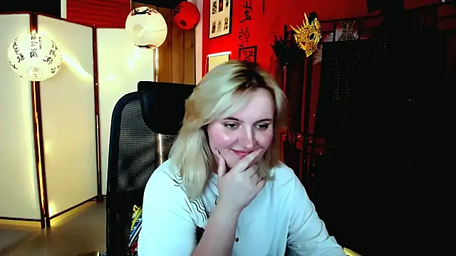 KathyBriggs online show from May 16, 2026, 10:36 am