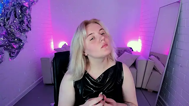 KathyBriggs online show from May 30, 2026, 5:04 am