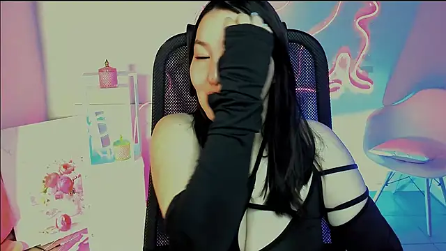 CamilaMartiez online show from May 31, 2026, 10:11 am