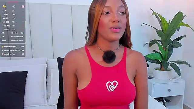 Snapshot of Megan_Brunette2 chatting on April 15, 2026, 12:06 am Megan Brunette2 online show from April 15, 2026, 12:06 am