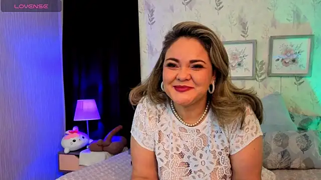 Snapshot of Natashablade__ chatting on May 28, 2026, 11:51 am Natashablade online show from May 28, 2026, 11:51 am