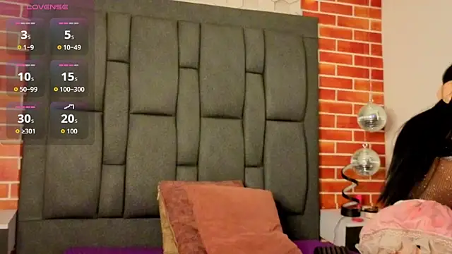 luxuryheavenn online show from April 6, 2026, 7:37 pm