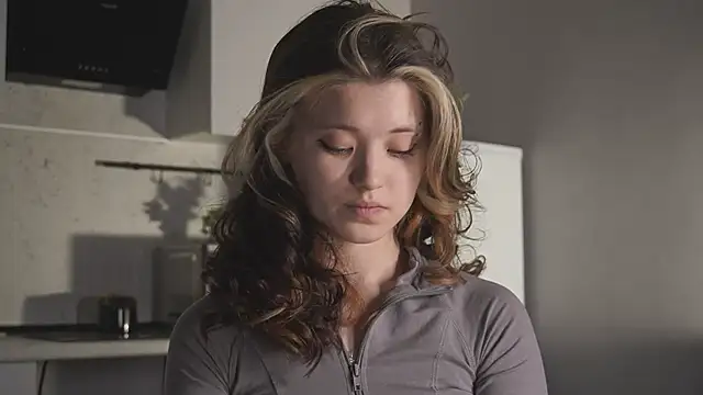 ShyAkemis online show from March 31, 2026, 2:28 pm