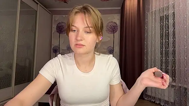 Snapshot of AnnPink chatting on March 26, 2026, 5:18 pm AnnPink online show from March 26, 2026, 5:18 pm