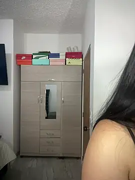 Cami olarte online show from June 19, 2026, 3:00 am