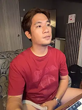 Snapshot of Titanryu chatting on July 15, 2026, 12:43 pm Titanryu online show from July 15, 2026, 12:43 pm