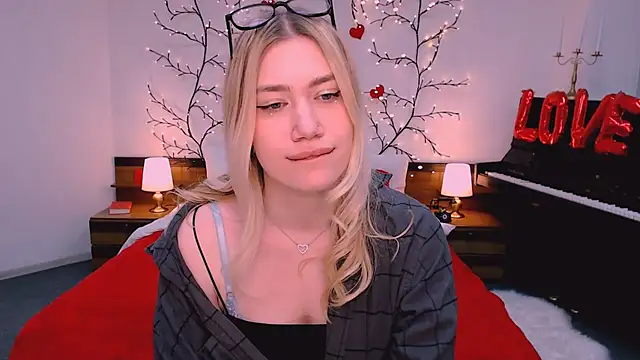 blonde angell online show from April 3, 2026, 2:48 pm