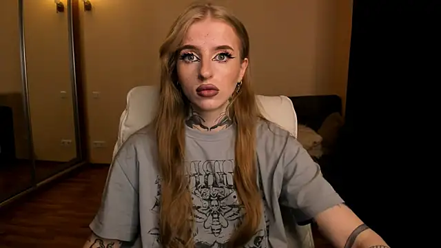 Snapshot of harley_kimm chatting on June 18, 2026, 5:08 am harley kimm online show from June 18, 2026, 5:08 am