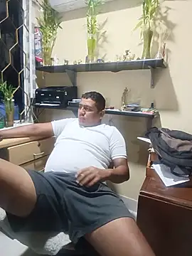 luis20212 online show from June 21, 2026, 7:55 am