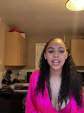 Snapshot of Brattybaee chatting on April 10, 2026, 6:45 pm Brattybaee online show from April 10, 2026, 6:45 pm