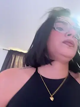 JessieAdams   online show from March 28, 2026, 7:24 pm