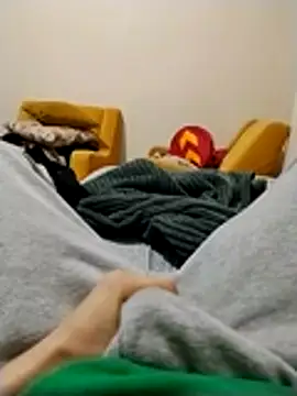 Snapshot of y2561 chatting on April 3, 2026, 11:58 pm y2561 online show from April 3, 2026, 11:58 pm