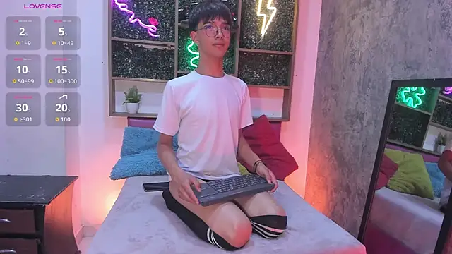 Eyden Connor online show from June 2, 2026, 11:07 pm
