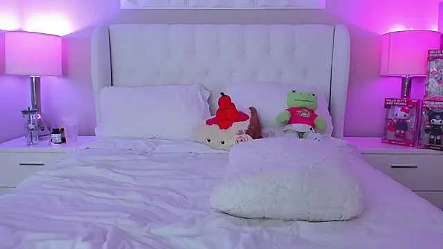 raiiny   online show from April 17, 2026, 2:25 am