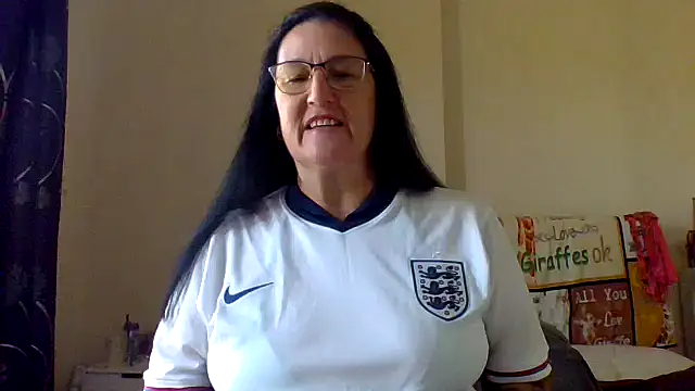 Snapshot of Flirty_Siennax chatting on June 12, 2026, 10:03 am Flirty Siennax online show from June 12, 2026, 10:03 am