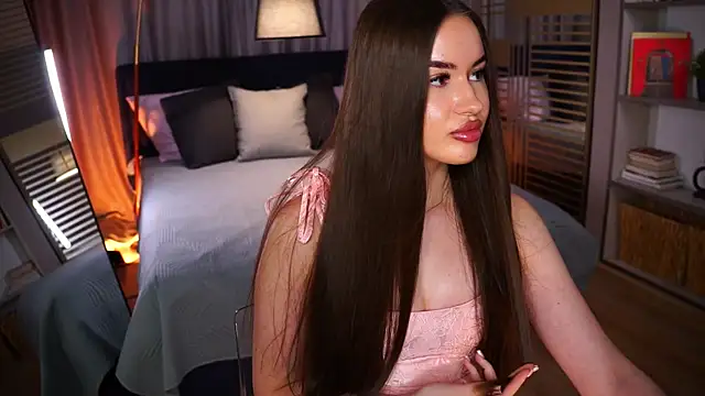 RoseExpose online show from April 1, 2026, 3:42 pm