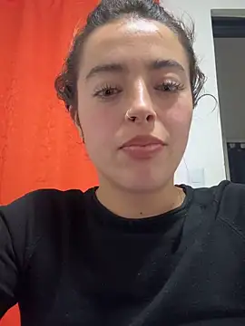 cattleya Louise online show from April 17, 2026, 3:42 am