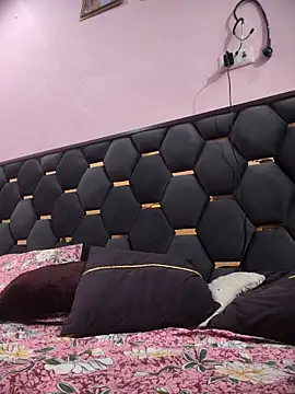 Sid967r online show from April 3, 2026, 10:46 am