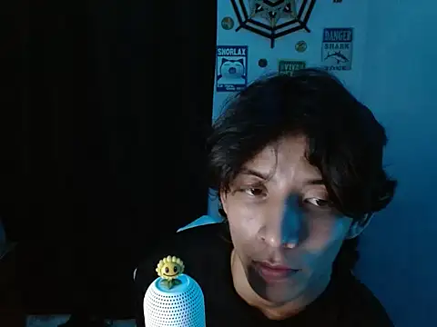 Snapshot of VazacGaming chatting on July 2, 2026, 1:05 am VazacGaming online show from July 2, 2026, 1:05 am