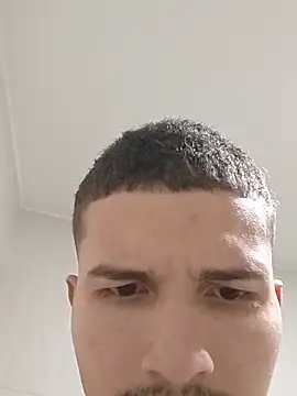 camiloangel119 online show from March 30, 2026, 12:22 am