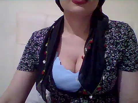 Snapshot of busex25 chatting on April 17, 2026, 9:29 pm busex25 online show from April 17, 2026, 9:29 pm