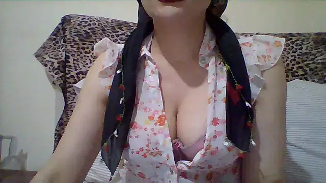 Snapshot of busex25 chatting on June 26, 2026, 9:19 pm busex25 online show from June 26, 2026, 9:19 pm